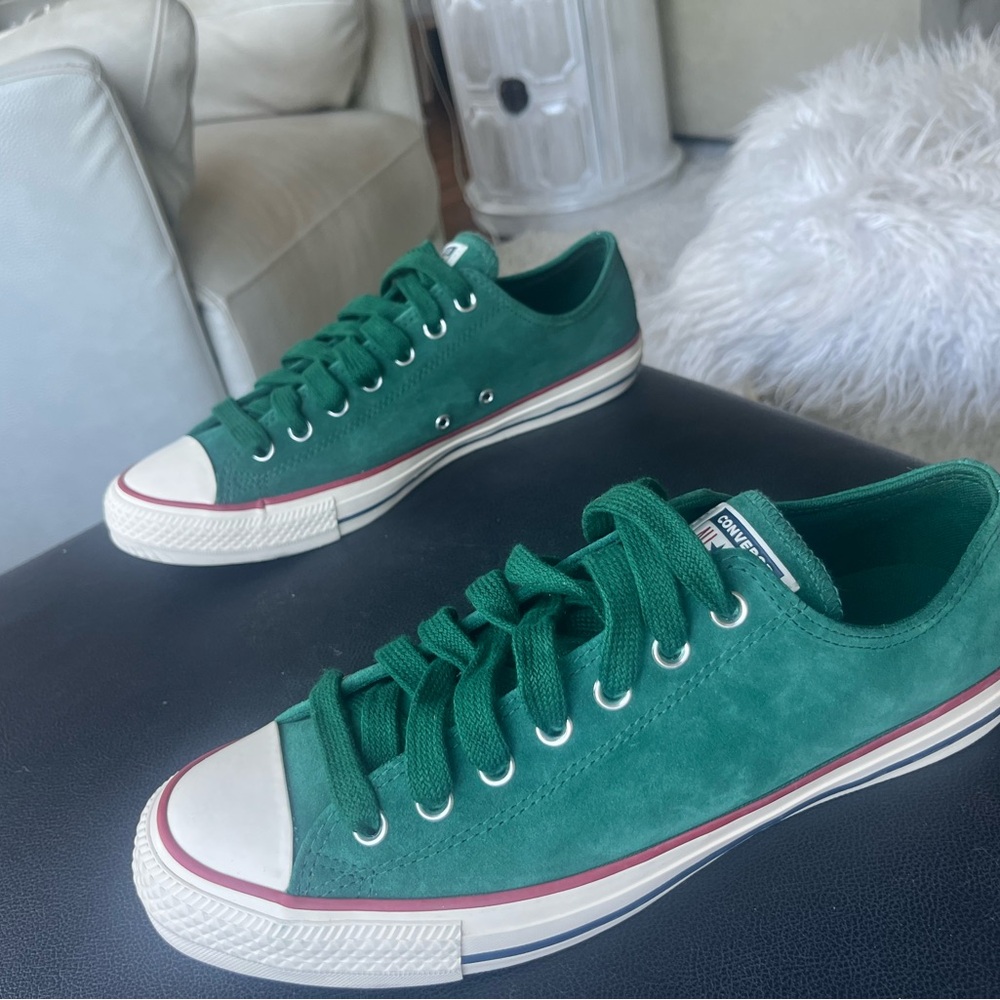 Converse Men's sz 11.5 women sz 13.5 Forest Green Suede Look Sneakers - Picture 3 of 10